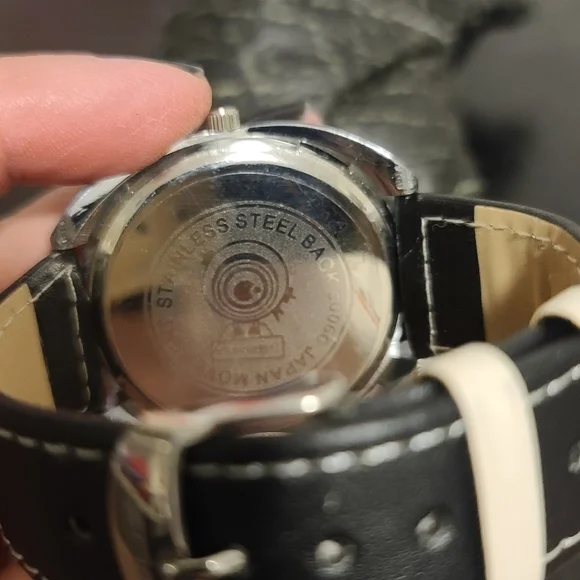 Watch - Picture 8 of 10